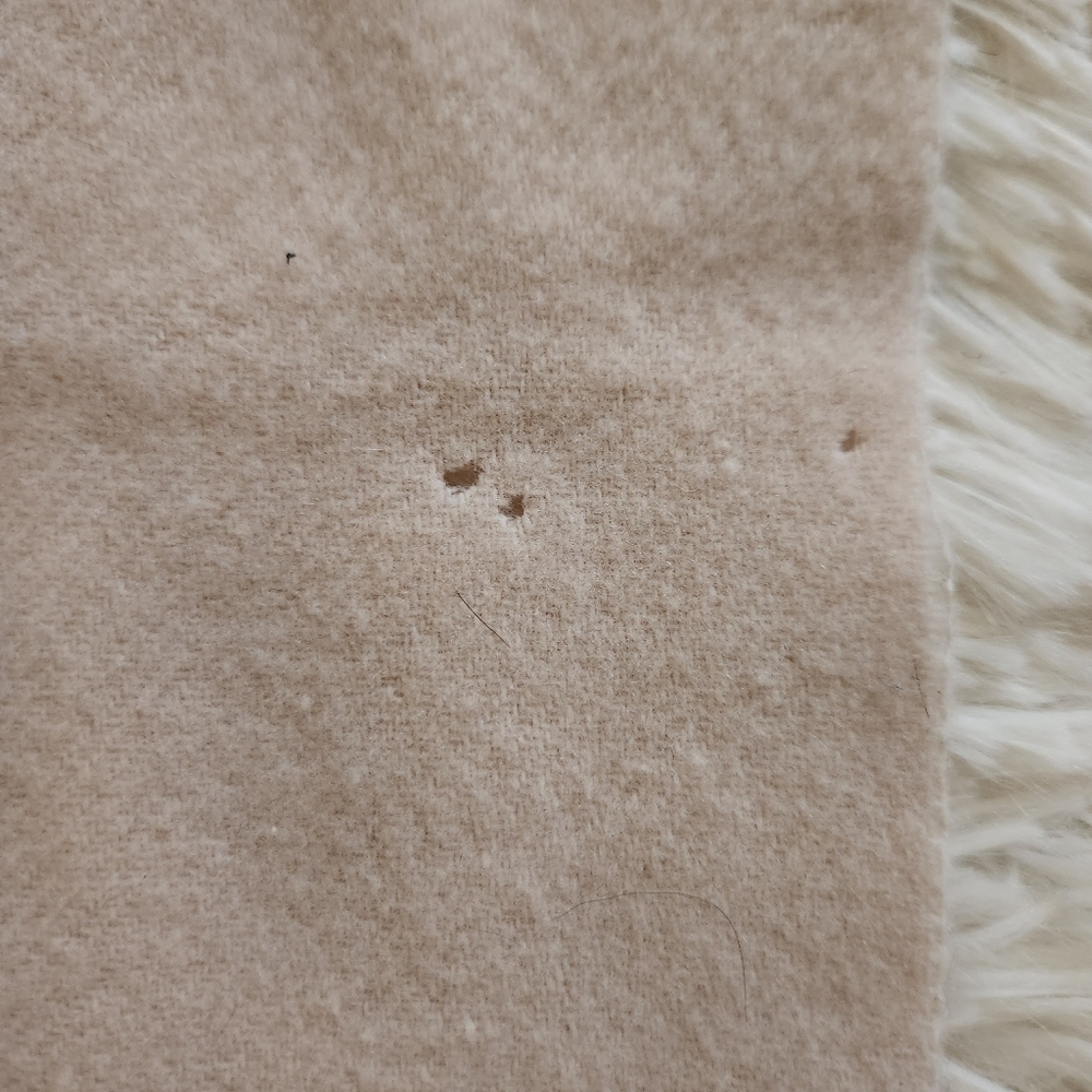 Polo Ralph Lauren 100% Lambswool Ivory Scarf with Navy Logo Made In Italy Flawed - Picture 9 of 9